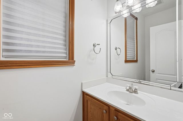 7215 Lockford Walk N, Avon, IN 46123