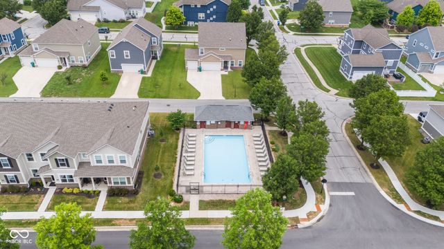 7215 Lockford Walk N, Avon, IN 46123