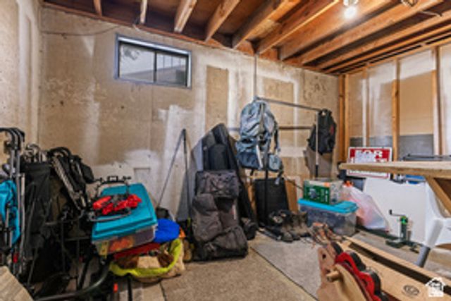 1146 E HARROP, Ogden, UT 84403