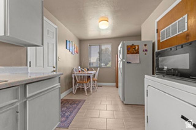 1146 E HARROP, Ogden, UT 84403