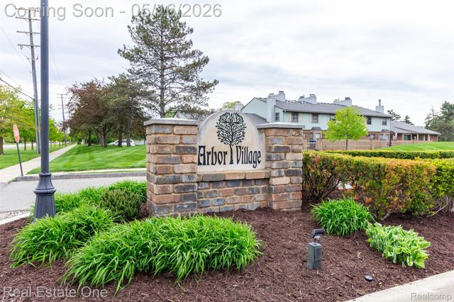 1891 Vine Way Drive 33, Canton Charter Township, MI 48188