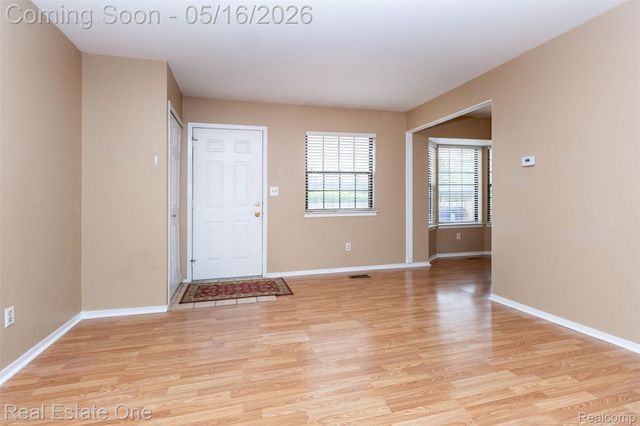 1891 Vine Way Drive 33, Canton Charter Township, MI 48188