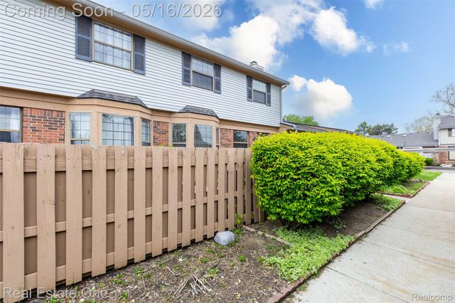 1891 Vine Way Drive 33, Canton Charter Township, MI 48188