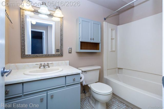1891 Vine Way Drive 33, Canton Charter Township, MI 48188