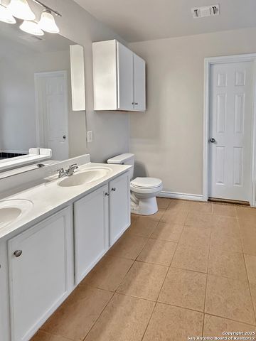 2817 BERRY TRCE, Schertz, TX 78154