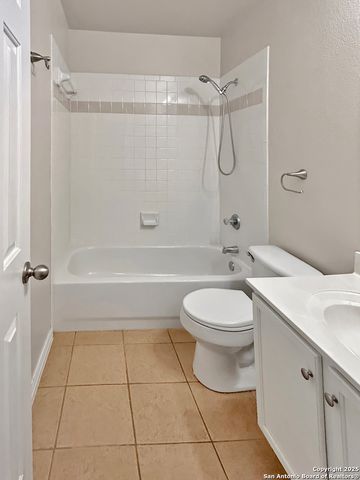 2817 BERRY TRCE, Schertz, TX 78154