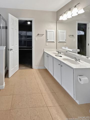 2817 BERRY TRCE, Schertz, TX 78154