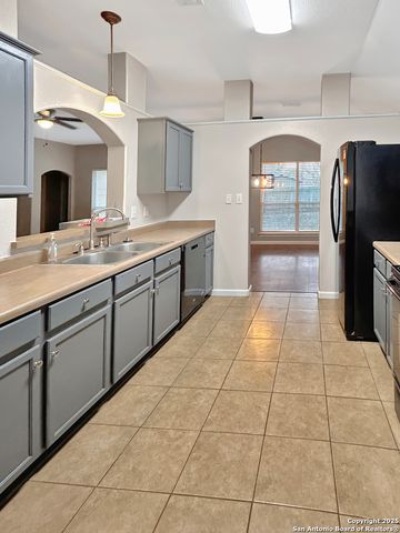 2817 BERRY TRCE, Schertz, TX 78154