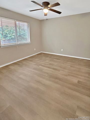 2817 BERRY TRCE, Schertz, TX 78154