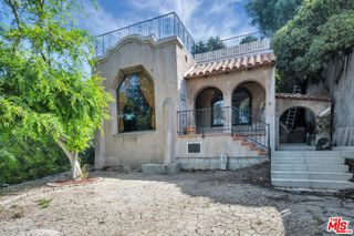 1570 Sanborn Avenue, Los Angeles, CA 90027