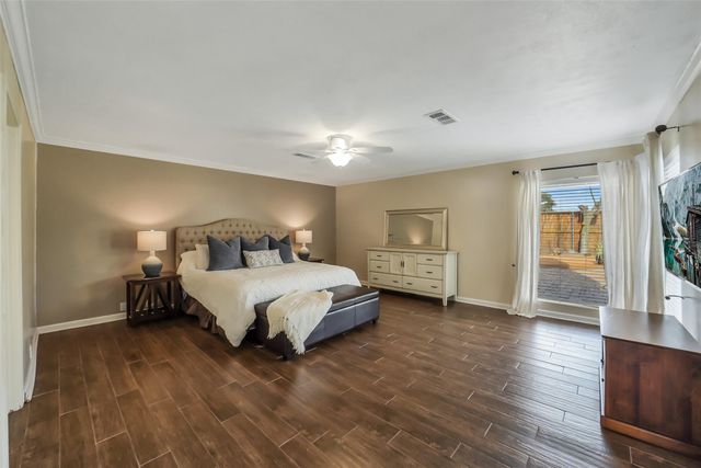 11422 Riverview Drive, Houston, TX 77077