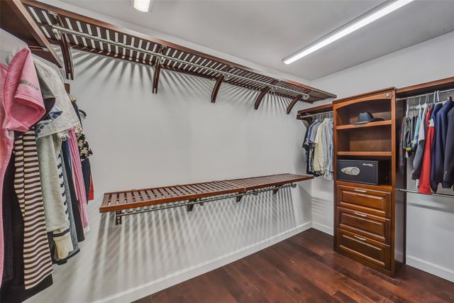 11422 Riverview Drive, Houston, TX 77077