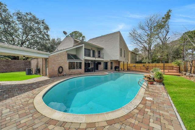 11422 Riverview Drive, Houston, TX 77077