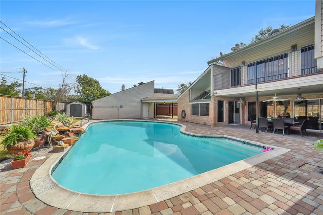 11422 Riverview Drive, Houston, TX 77077