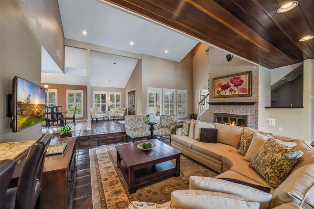 11422 Riverview Drive, Houston, TX 77077