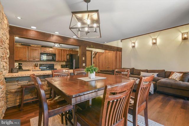 35 FALCON RUN, Lake Harmony, PA 18624
