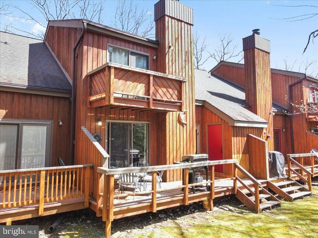 35 FALCON RUN, Lake Harmony, PA 18624