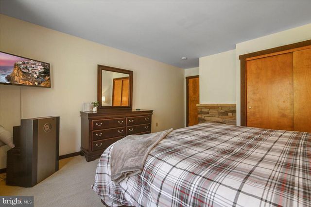 35 FALCON RUN, Lake Harmony, PA 18624