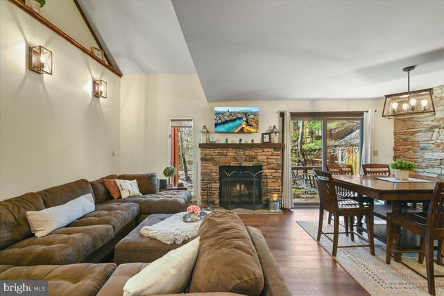 35 FALCON RUN, Lake Harmony, PA 18624
