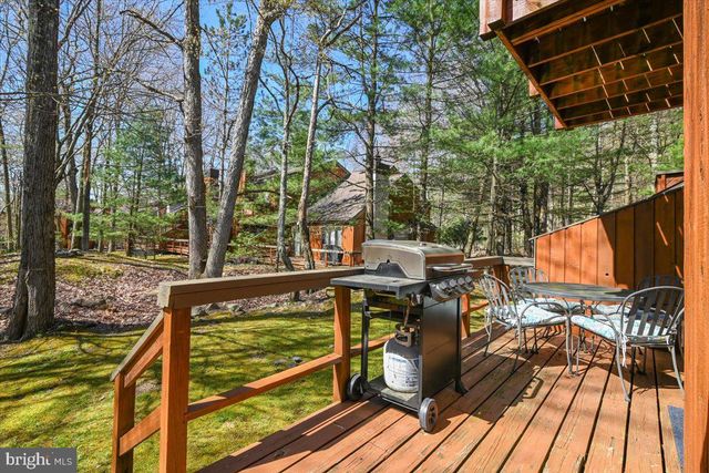 35 FALCON RUN, Lake Harmony, PA 18624