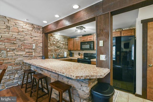 35 FALCON RUN, Lake Harmony, PA 18624