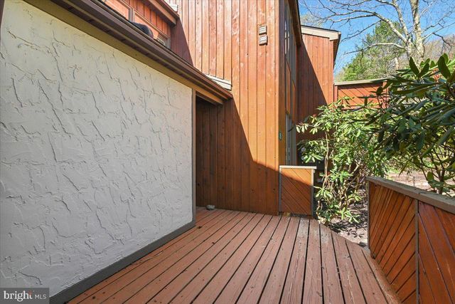 35 FALCON RUN, Lake Harmony, PA 18624