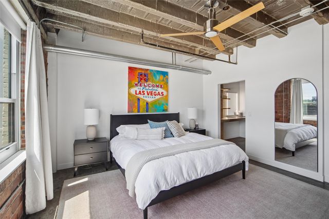 112 11th Street 202, Des Moines, IA 50309