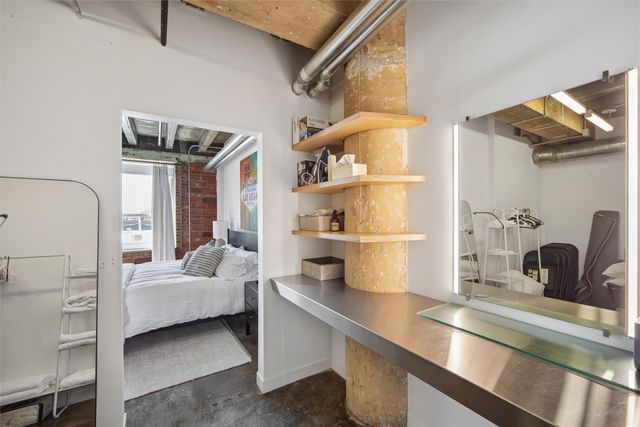 112 11th Street 202, Des Moines, IA 50309
