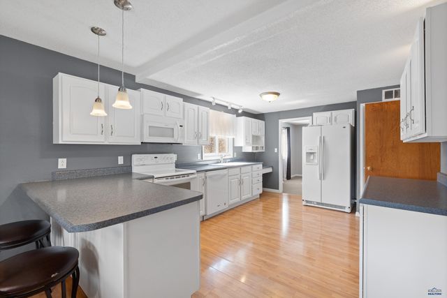 1136 NORTHEAST DR, Rapid City, SD 57701