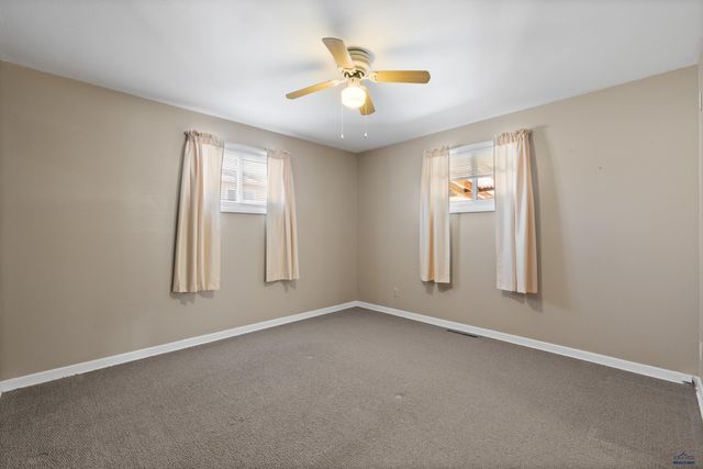 1136 NORTHEAST DR, Rapid City, SD 57701