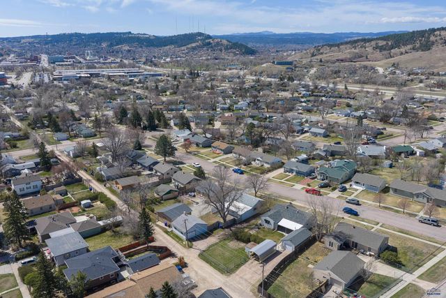 1136 NORTHEAST DR, Rapid City, SD 57701