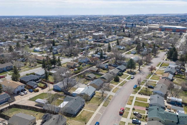 1136 NORTHEAST DR, Rapid City, SD 57701