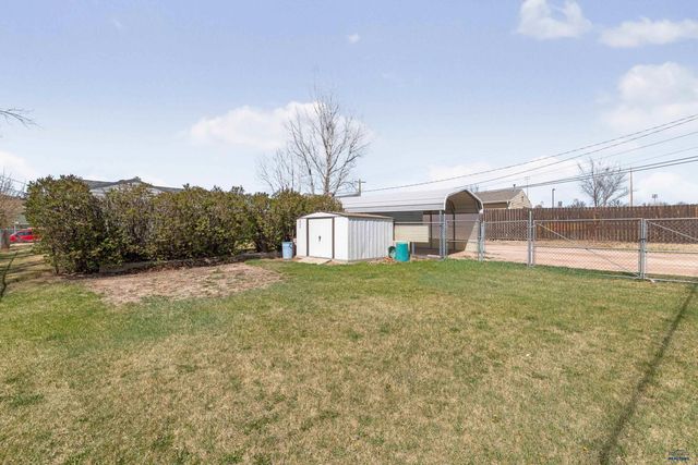 1136 NORTHEAST DR, Rapid City, SD 57701