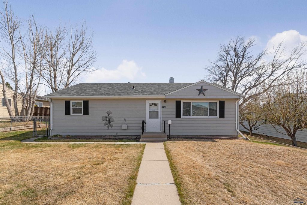 1136 NORTHEAST DR, Rapid City, SD 57701