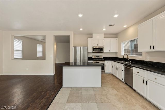 824 Percy Arms Street, Las Vegas, NV 89138