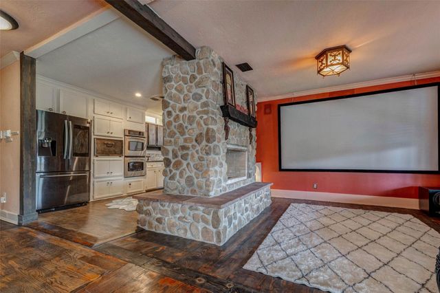 146 2nd Street, Sugar Land, TX 77498