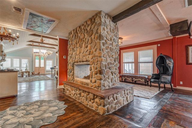 146 2nd Street, Sugar Land, TX 77498