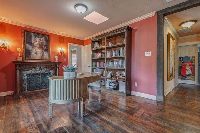 146 2nd Street, Sugar Land, TX 77498