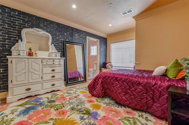 146 2nd Street, Sugar Land, TX 77498