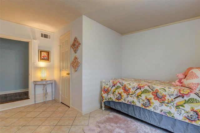 146 2nd Street, Sugar Land, TX 77498