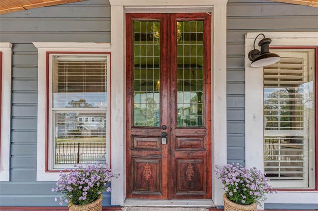 146 2nd Street, Sugar Land, TX 77498