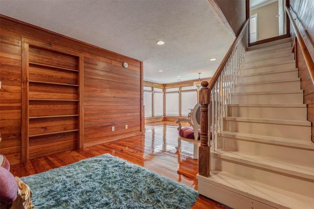 146 2nd Street, Sugar Land, TX 77498