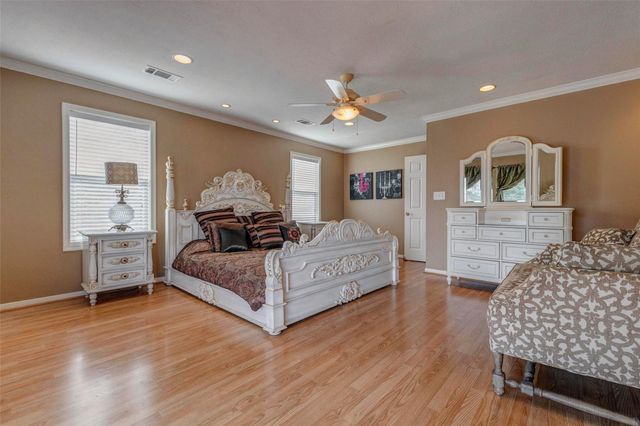 146 2nd Street, Sugar Land, TX 77498