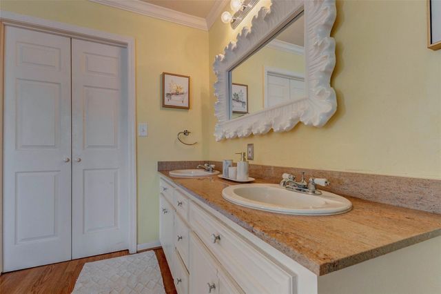 146 2nd Street, Sugar Land, TX 77498