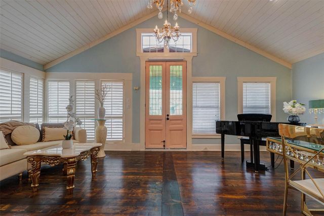 146 2nd Street, Sugar Land, TX 77498