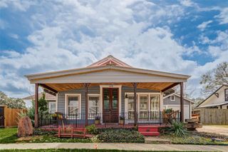 146 2nd Street, Sugar Land, TX 77498