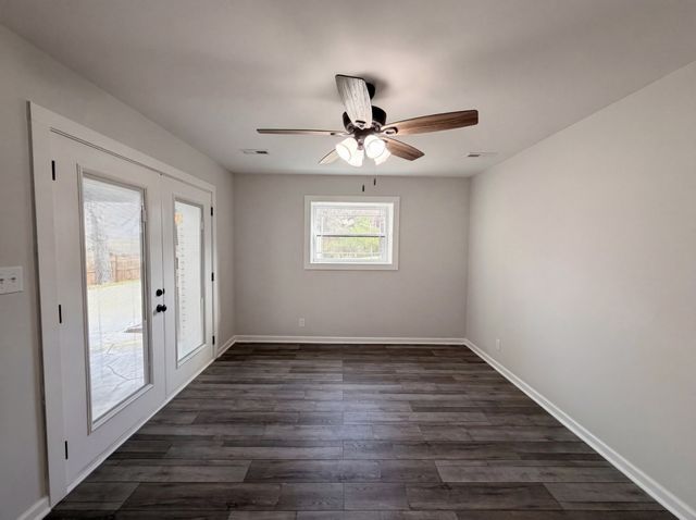 996 Gratton Rd, Clarksville, TN 37043