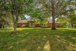18275 Canterbury Road, Stilwell, KS 66085