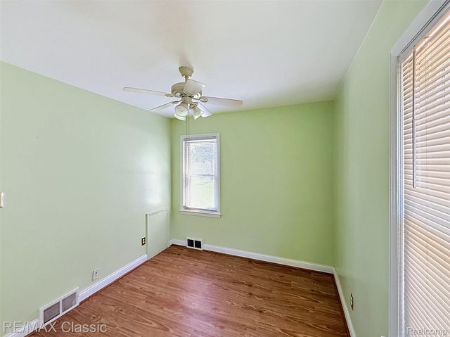 1757 Riverbank Street, Lincoln Park, MI 48146