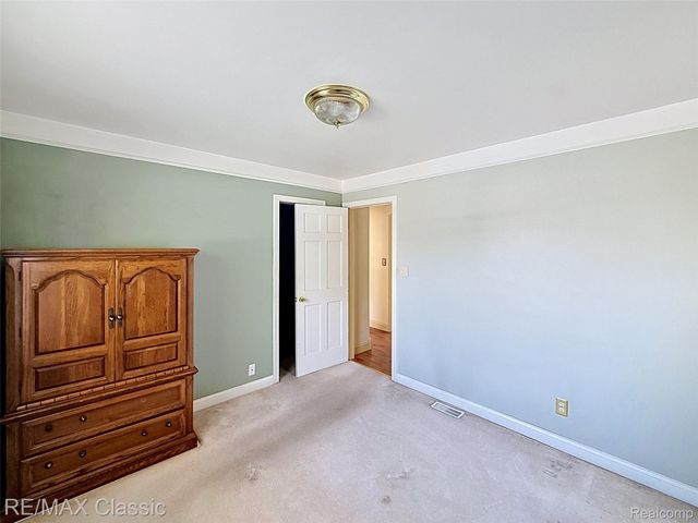 1757 Riverbank Street, Lincoln Park, MI 48146